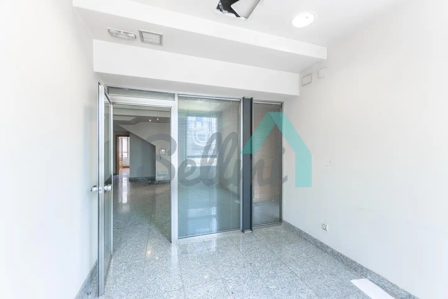 Piso en venta en Oviedo  con Parquet