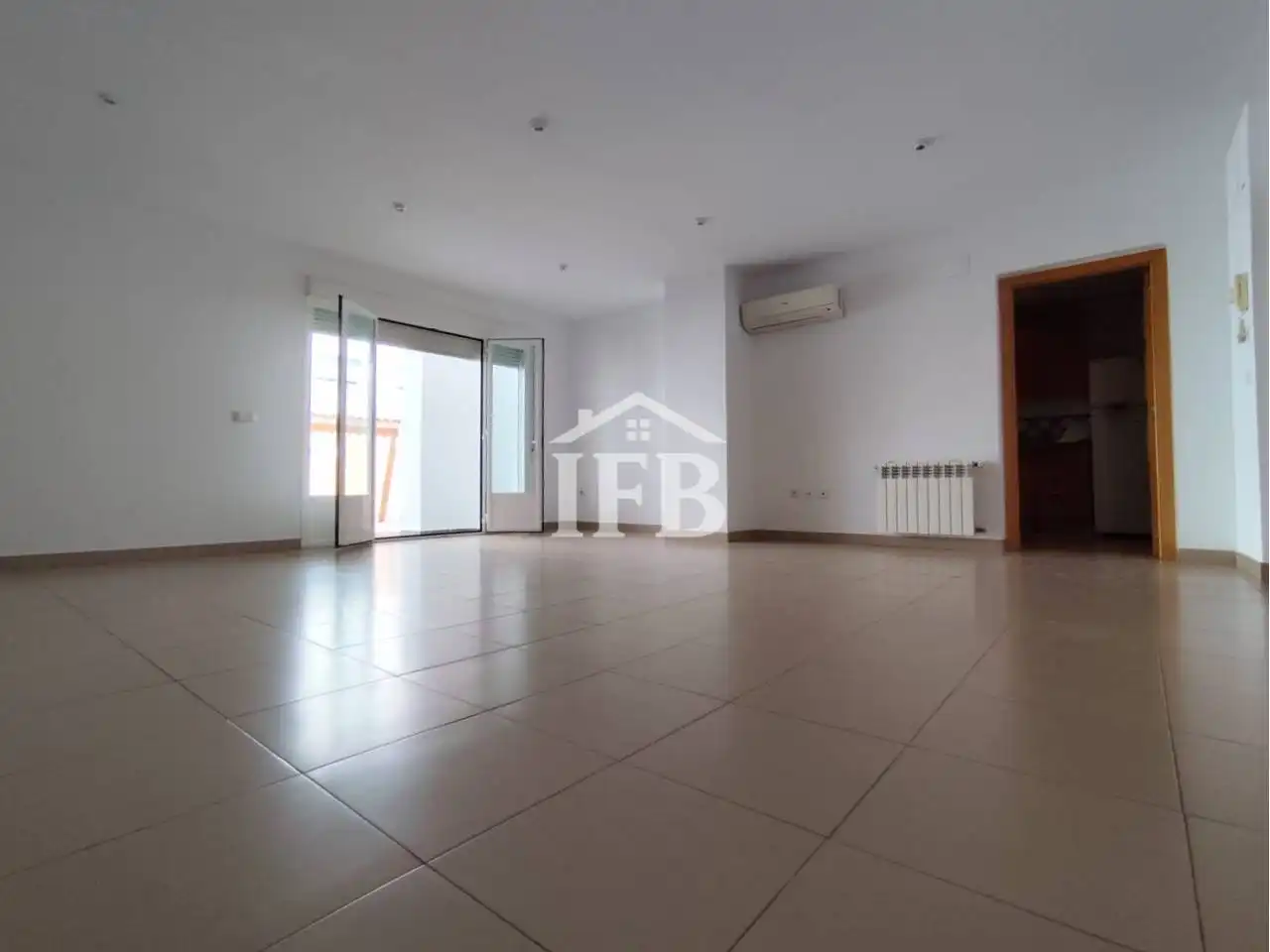 Sala d'estar de Casa o xalet en venda en Badajoz amb Aire condicionat, Calefacció i Jardí privat