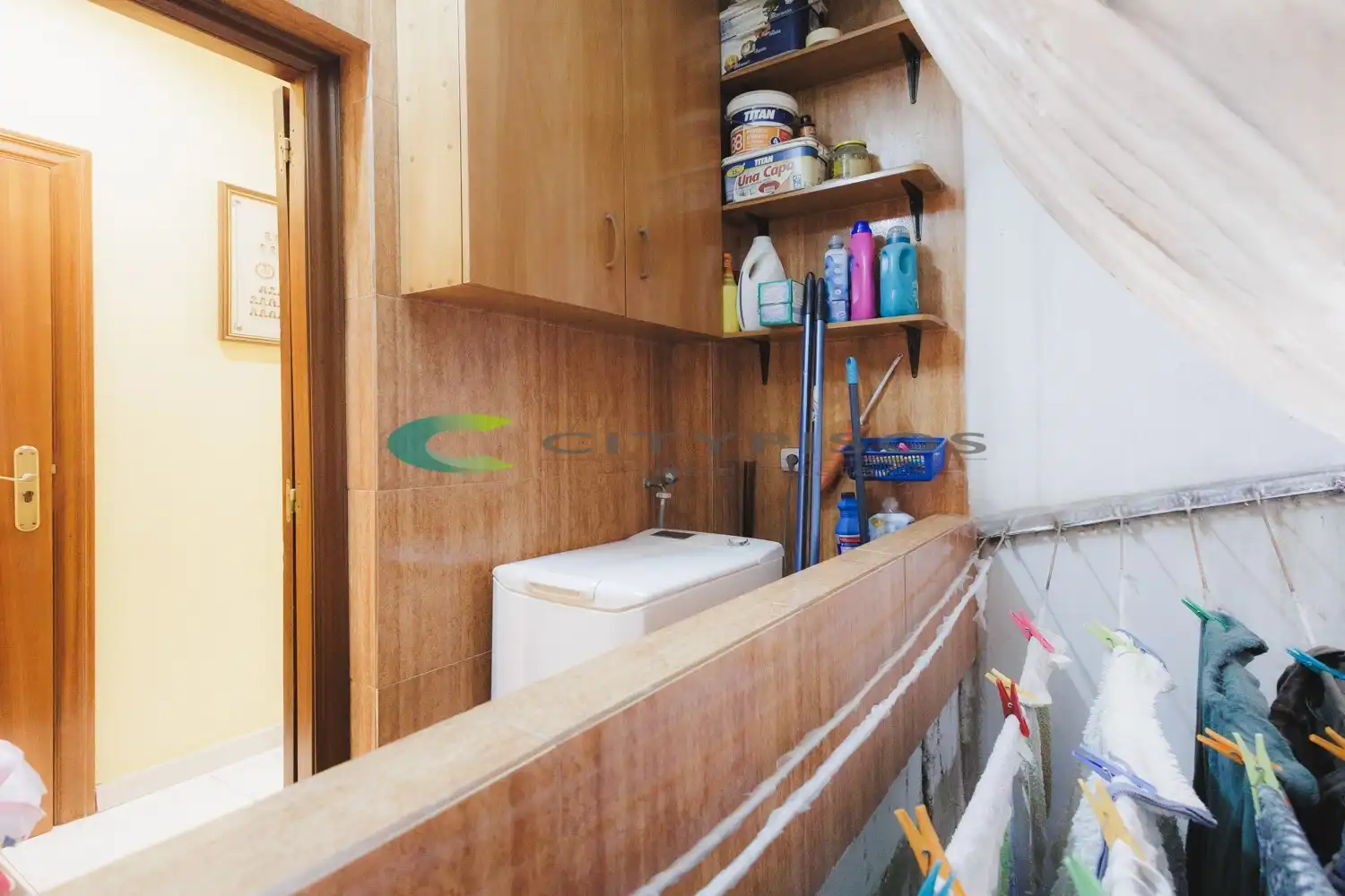 Cocina de Piso en venta en Barcelona con Aire acondicionado, Horno y Alarma
