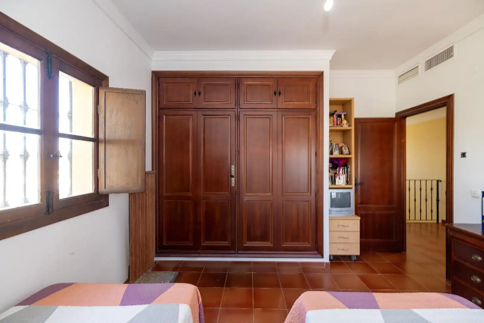Dormitori de Casa o xalet en venda en Alhaurín de la Torre amb Jardí privat, Terrassa i Piscina