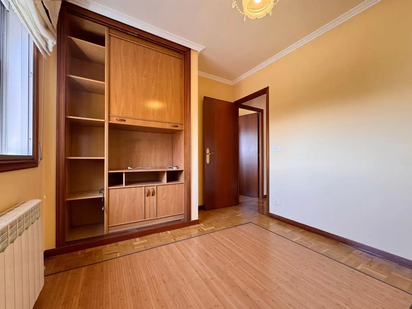 Bedroom of Flat for sale in Pontevedra Capital   with Heating