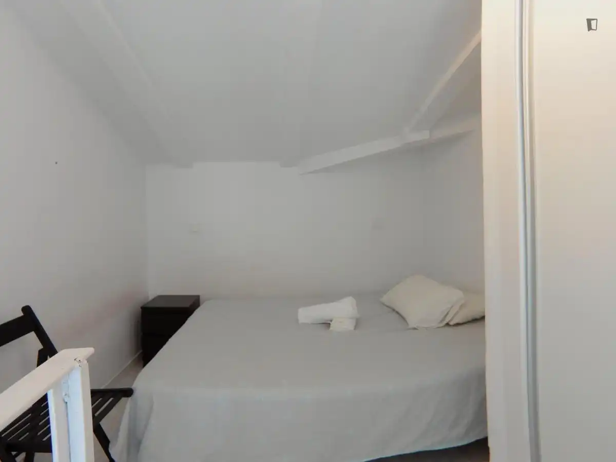 Study for rent in Puerta del Ángel