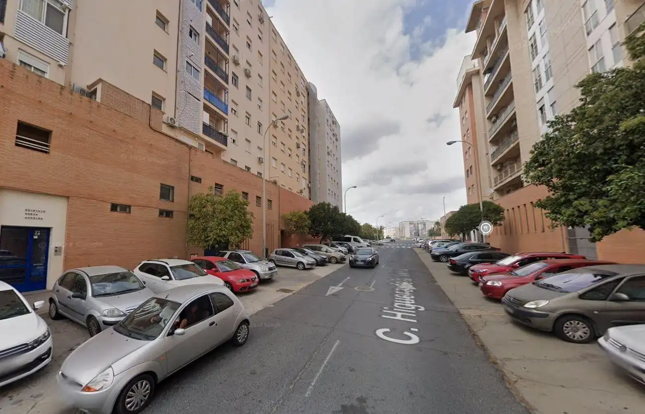 Pis en venda a HIGUERA DE LA SIERRA, 2, La Hispanidad - Verdeluz