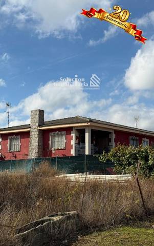 Casa-chalet en Venta en Parada de Arriba