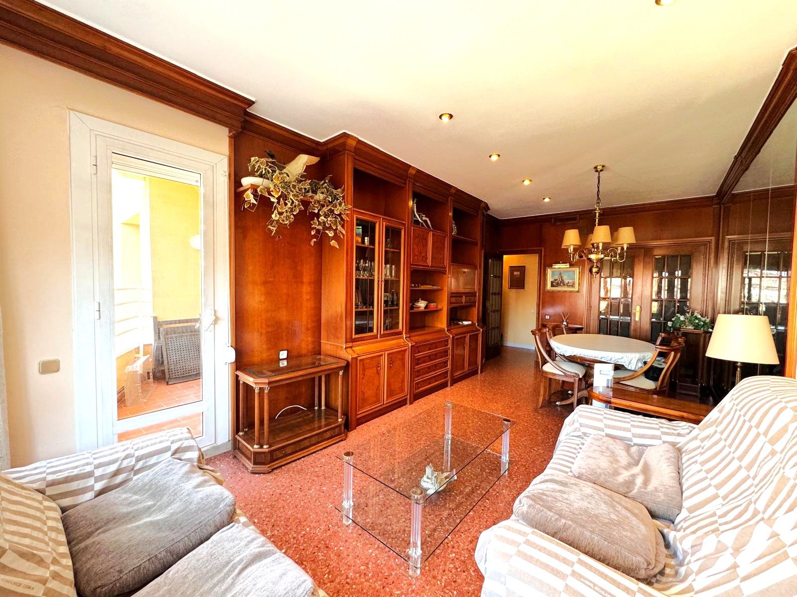 Living room of Flat for sale in  Barcelona Capital  with Heating and Balcony
