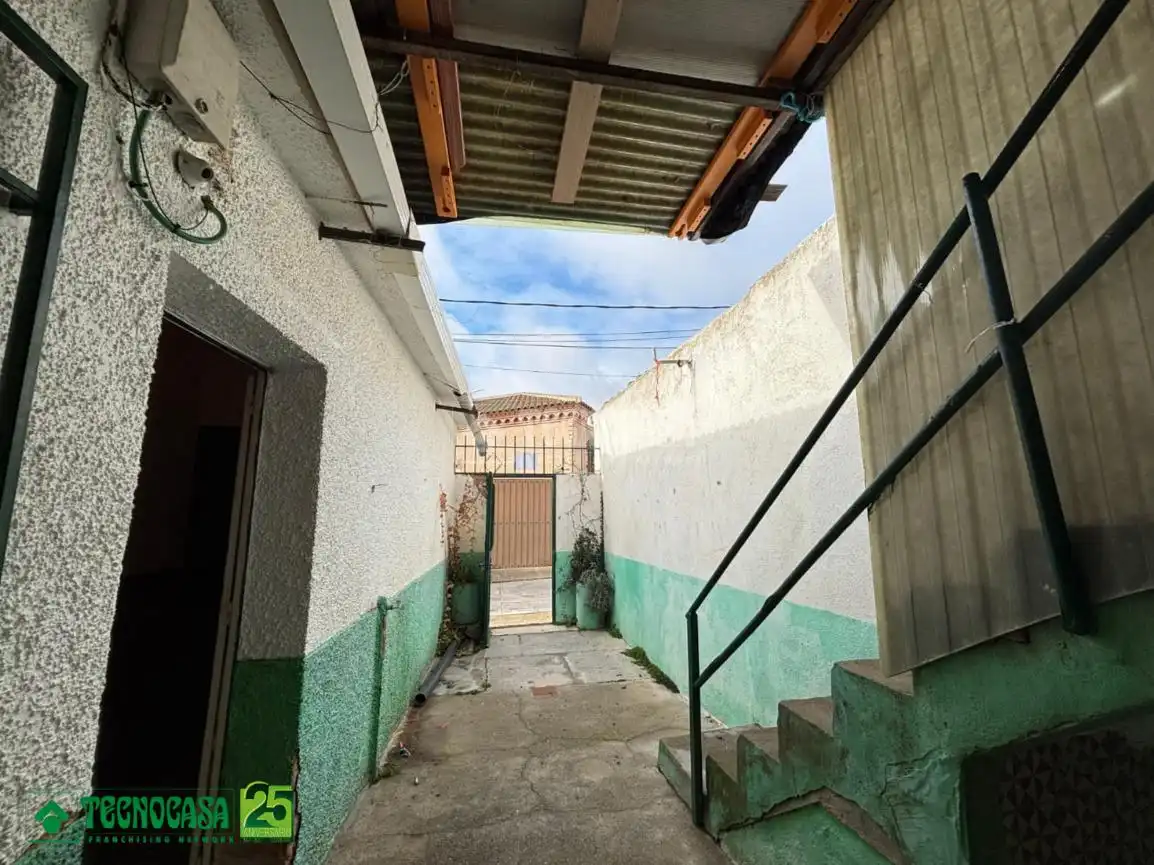 Vista exterior de Casa o chalet en venta en Las Ventas Con Peña Aguilera con Calefacción y Jardín privado