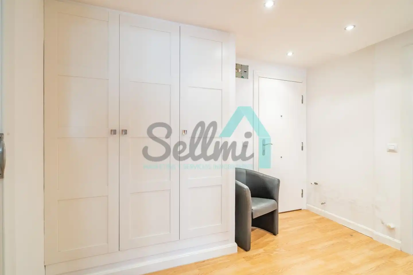 Habitación de Piso de alquiler en Oviedo  con Calefacción y Amueblado
