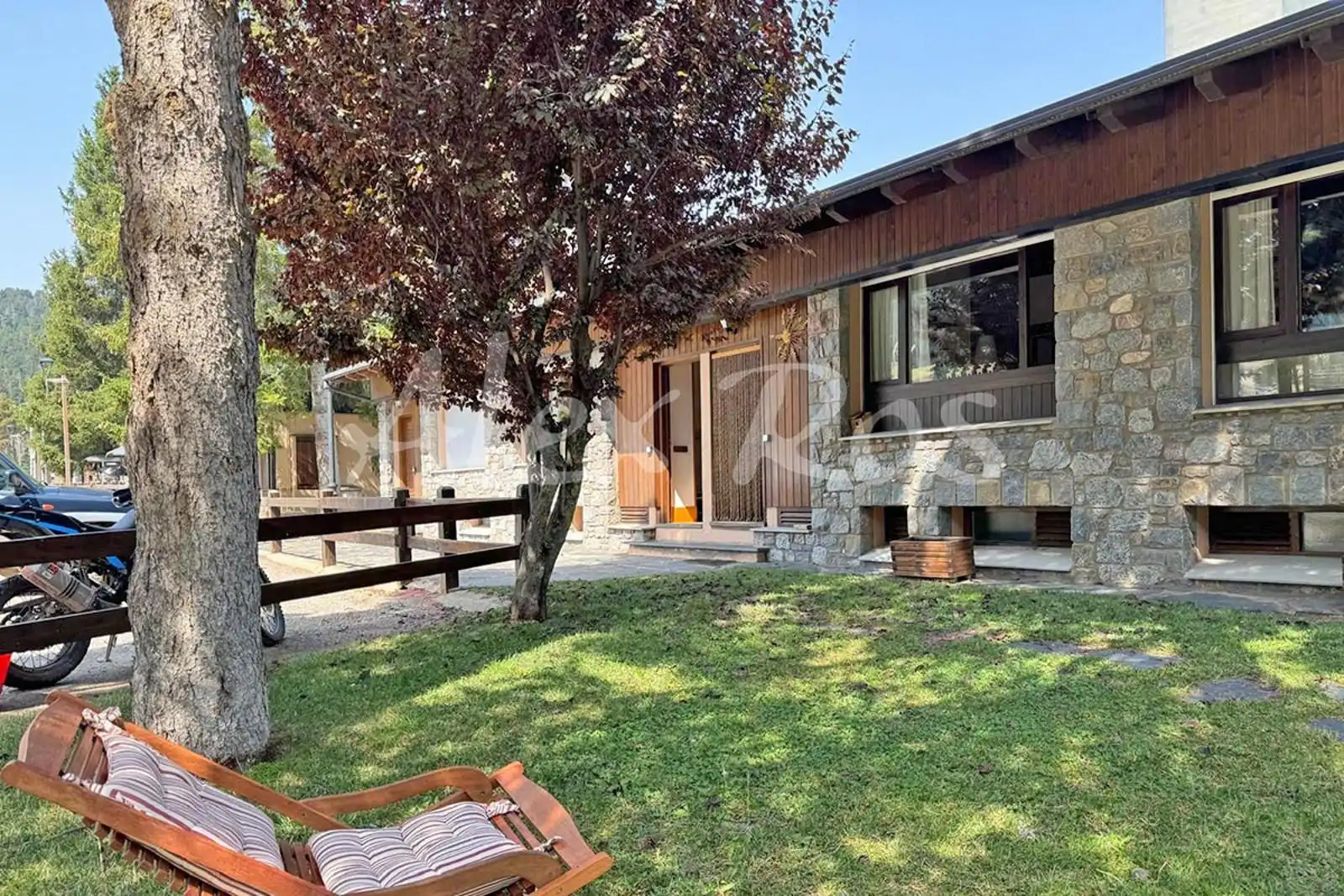 Vista exterior de Casa o xalet en venda en Alp amb Calefacció