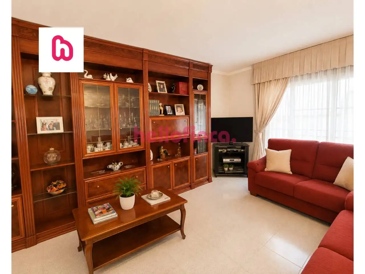 Sala de estar de Casa adosada en venta en Santa Perpètua de Mogoda con Aire acondicionado, Calefacción y Terraza