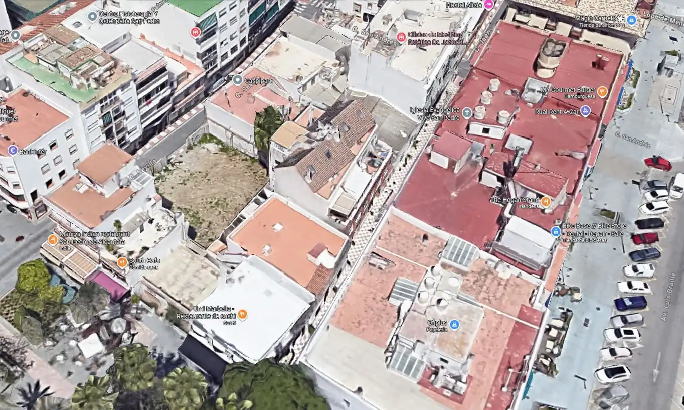 Vista exterior de Piso en venta en Marbella con Calefacción