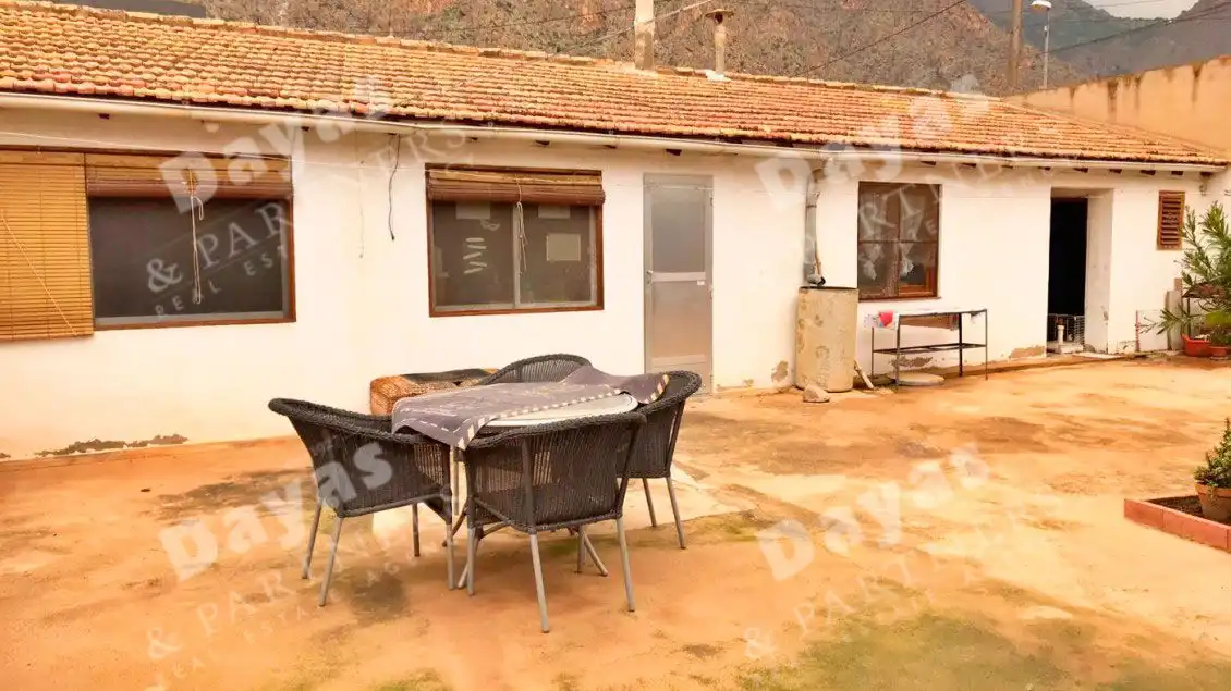Vista exterior de Casa o xalet en venda en Orihuela amb Aire condicionat