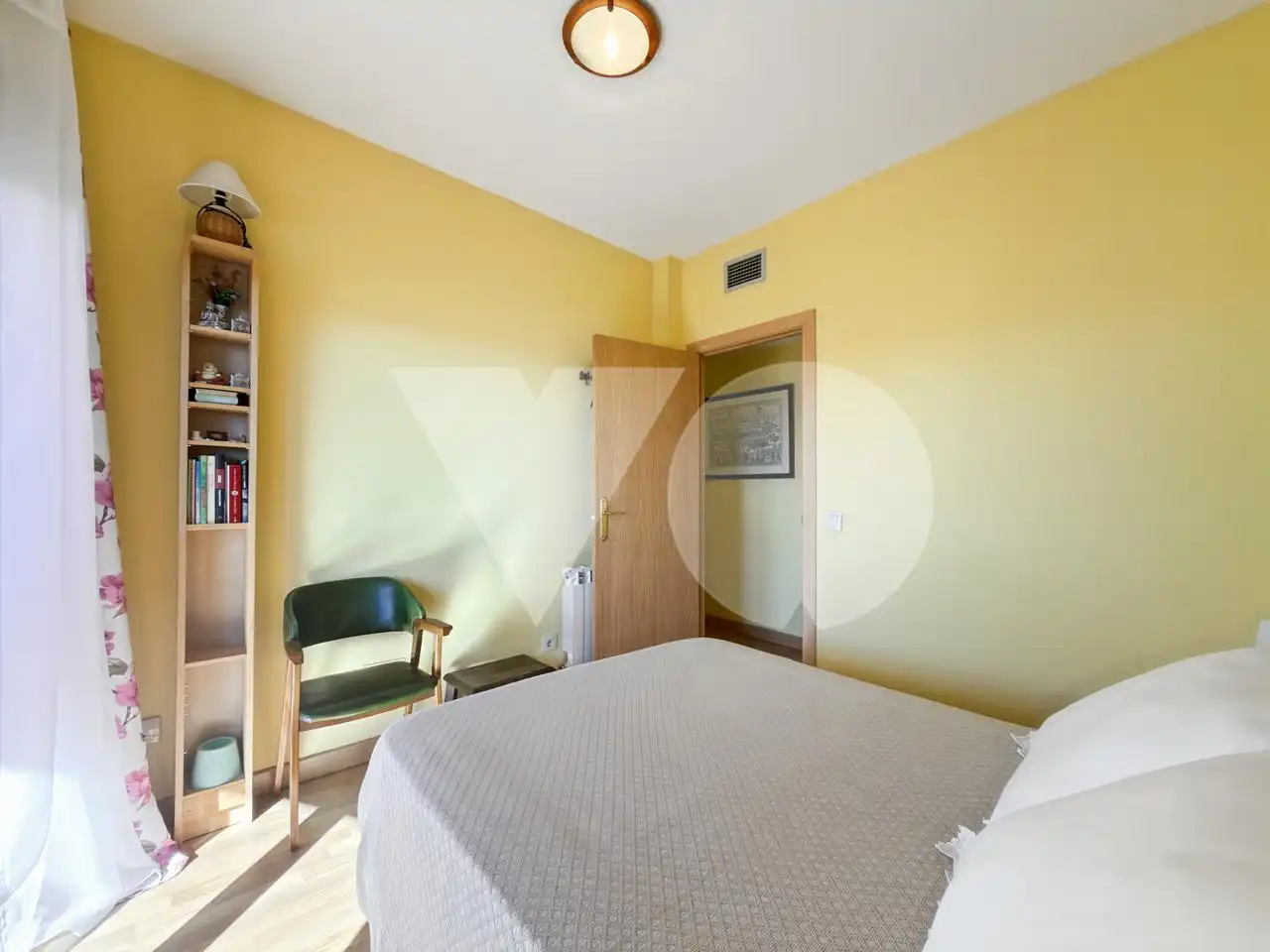 Bedroom of Flat for sale in Fuencarral - El Pardo