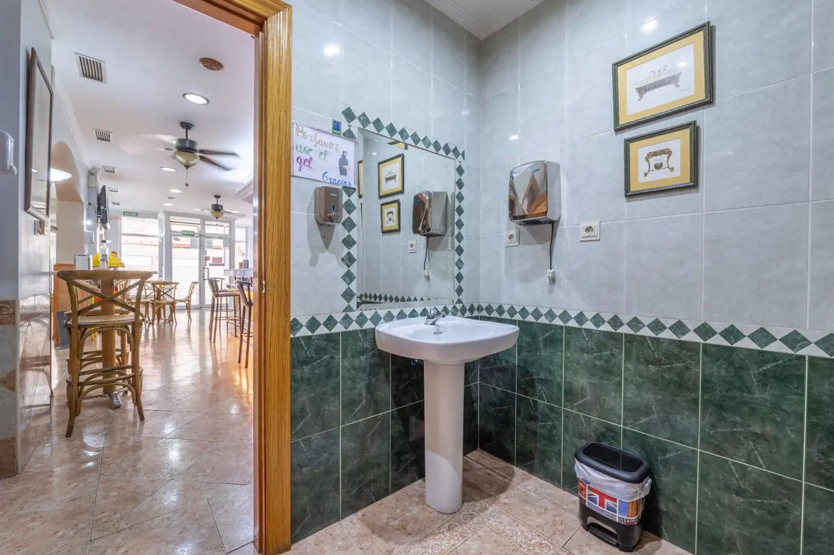 Business premises for sale in de Jueves, imagen 29