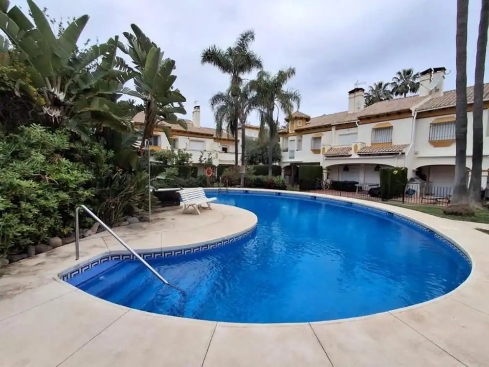 Jardín de Casa adosada en venta en Marbella con Aire acondicionado, Terraza y Trastero