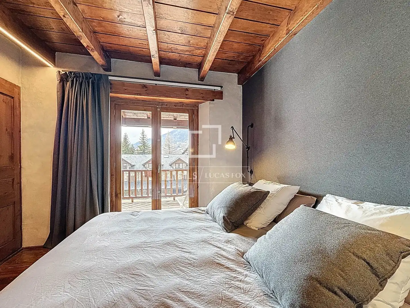 Bedroom of Flat for sale in Madrid  with Heating, Parquet flooring and Terrace