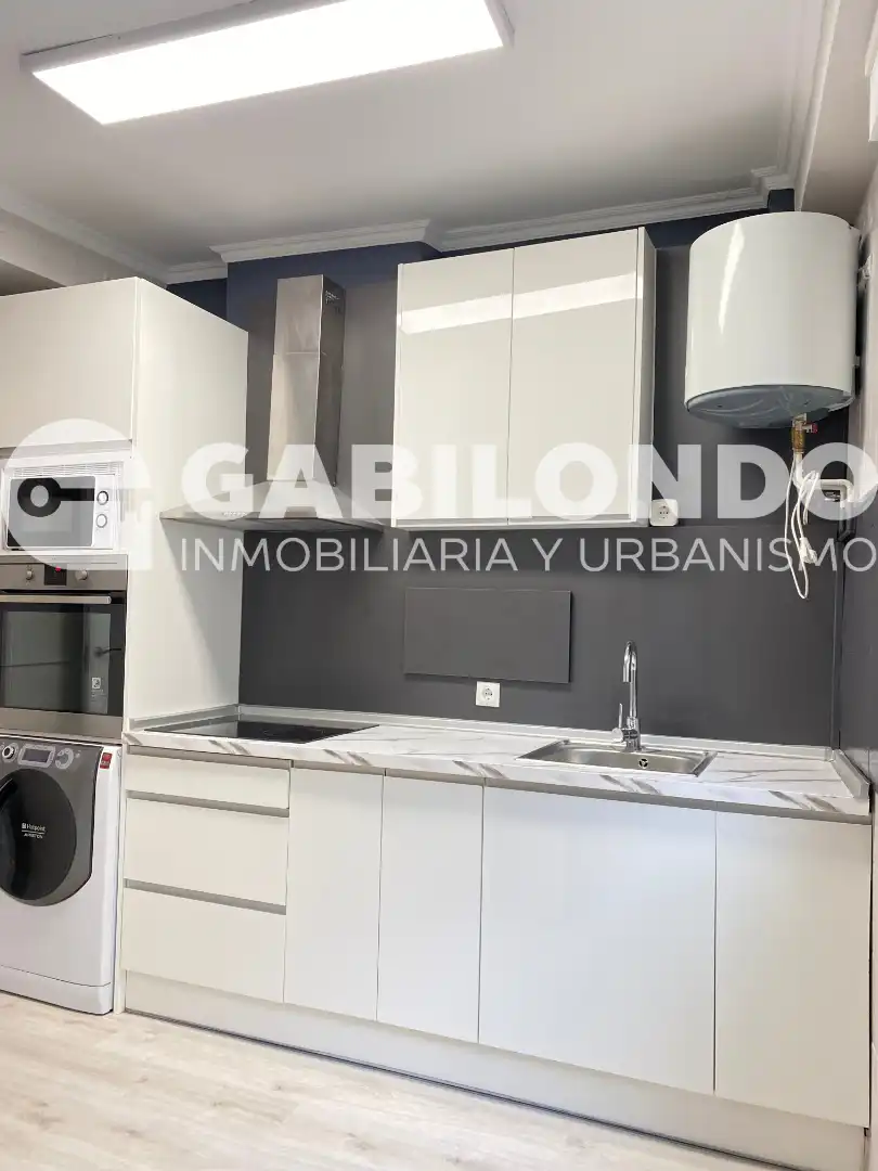 Cocina de Piso en venta en Elgoibar con Calefacción, Horno y Lavadora
