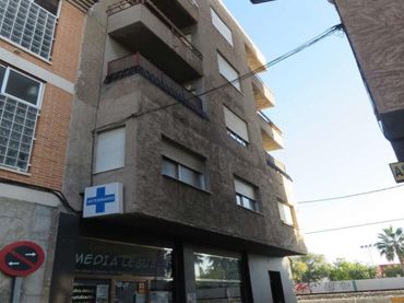 Pis amb jardí en venda a Nonduermas - CALLE CONSTITUCION 1