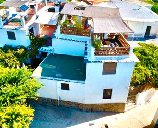 Vista exterior de Finca rústica en venda en Válor amb Aire condicionat, Calefacció i Jardí privat