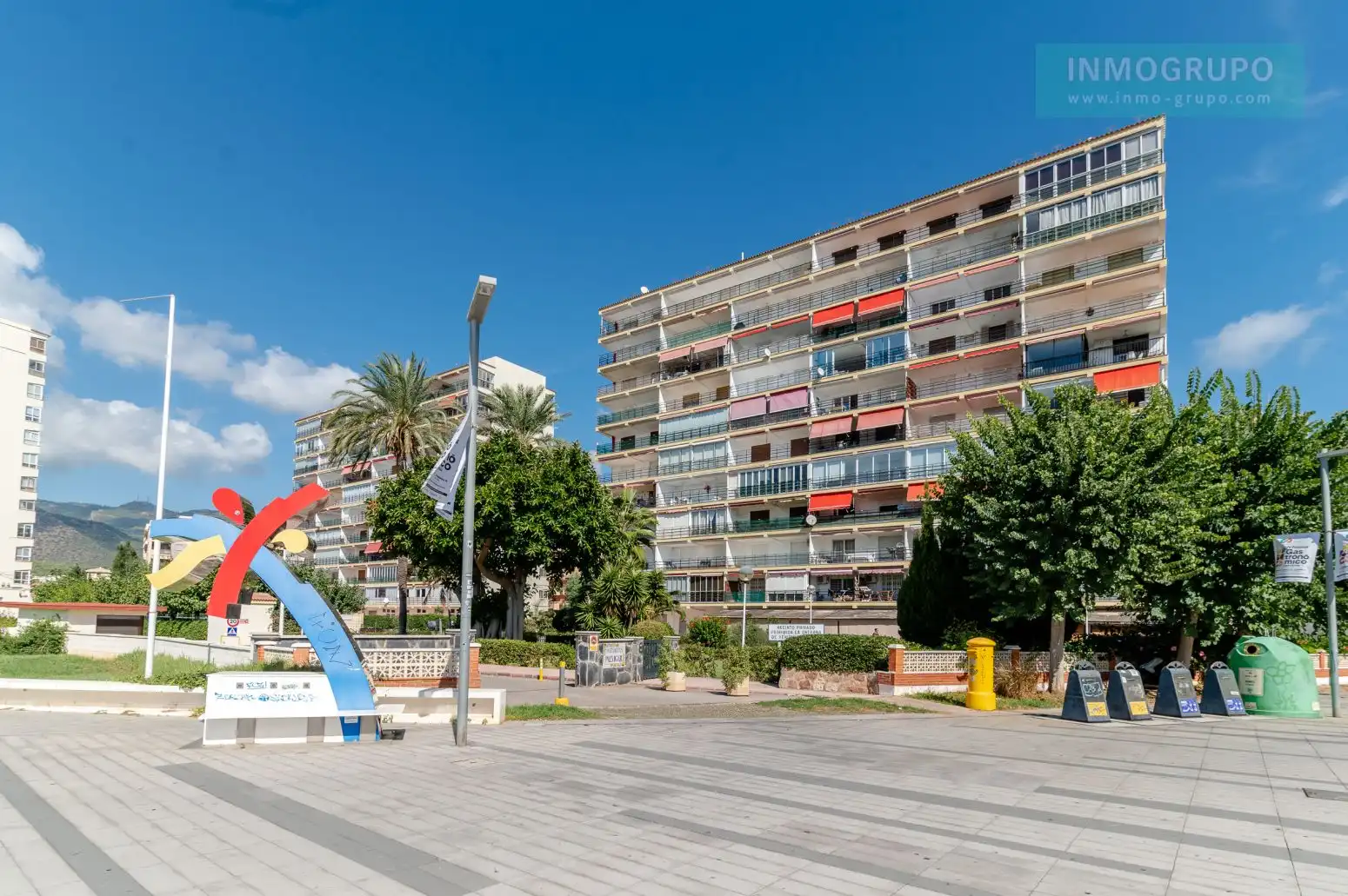 Vista exterior de Pis en venda en Benicasim / Benicàssim amb Terrassa i Piscina comunitària