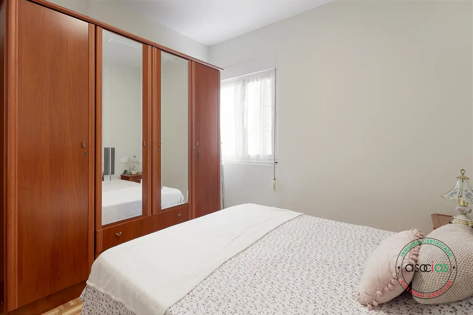 Habitación de Piso en venta en Gijón  con Calefacción y Amueblado