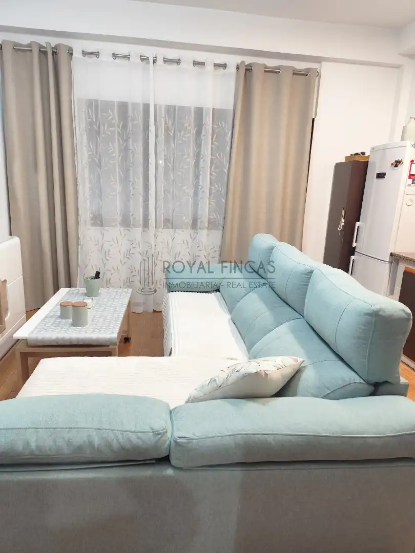 Sala d'estar de Pis en venda en Torremolinos amb Jardí privat, Traster i Moblat