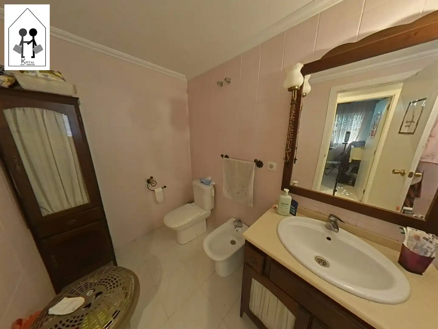 Bathroom of Flat for sale in Los Palacios y Villafranca  with Air Conditioner, Heating and Terrace