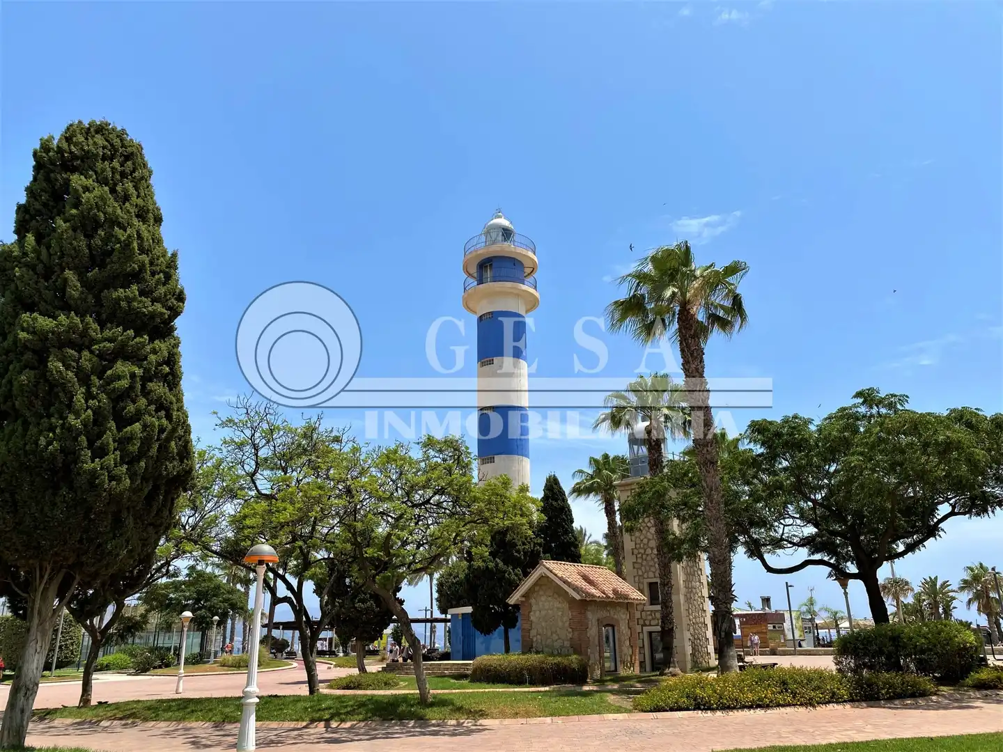 Vista exterior de Piso en venta en Vélez-Málaga con Terraza