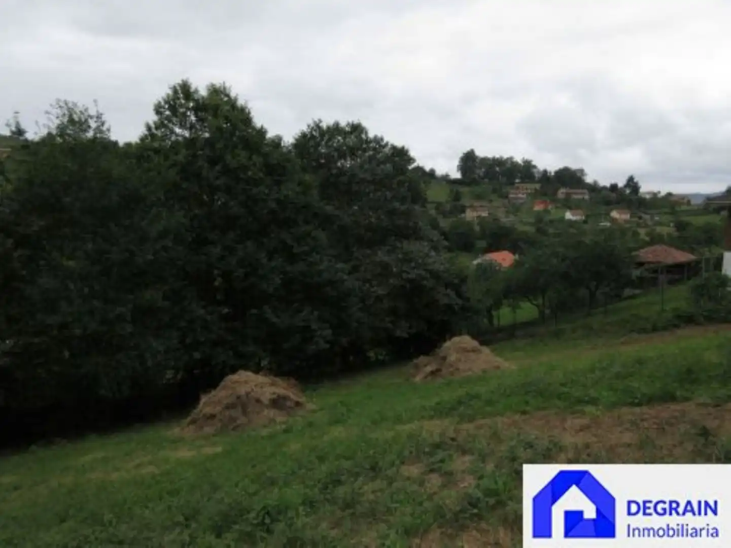 Grundstücke zum Verkauf in Oviedo 