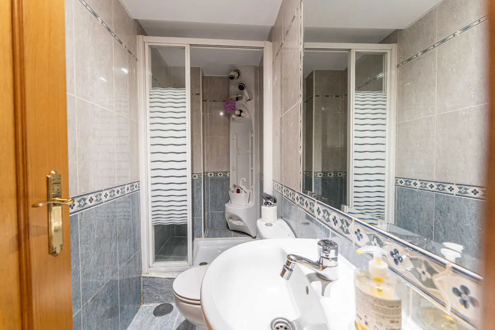 Bathroom of Duplexes for sale in Brunete  with Air Conditioner, Heating and Storage room