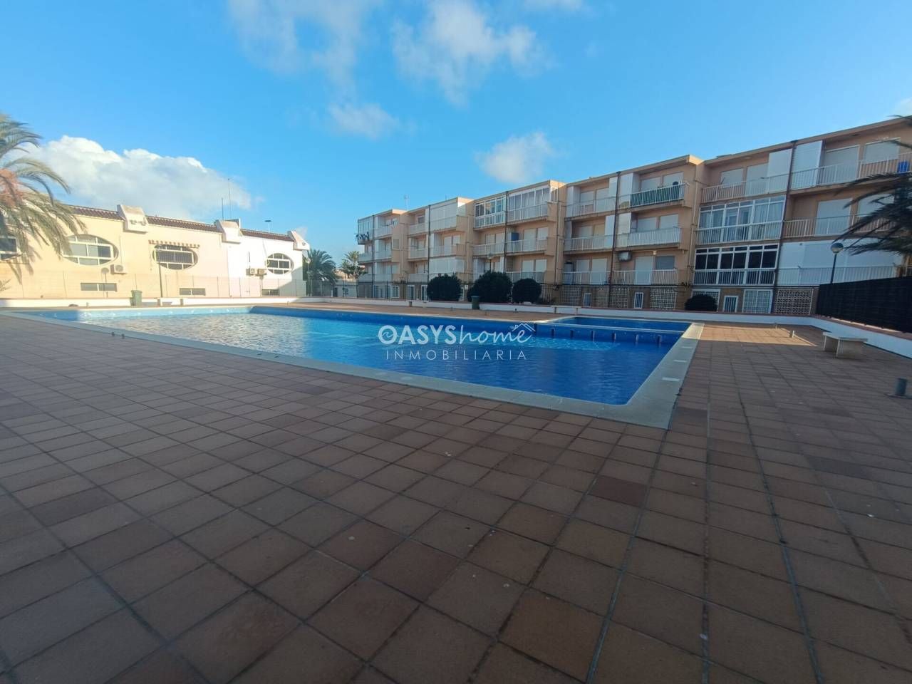 Schwimmbecken von Wohnung zum Verkauf in La Manga del Mar Menor mit Klimaanlage, Heizung und Terrasse
