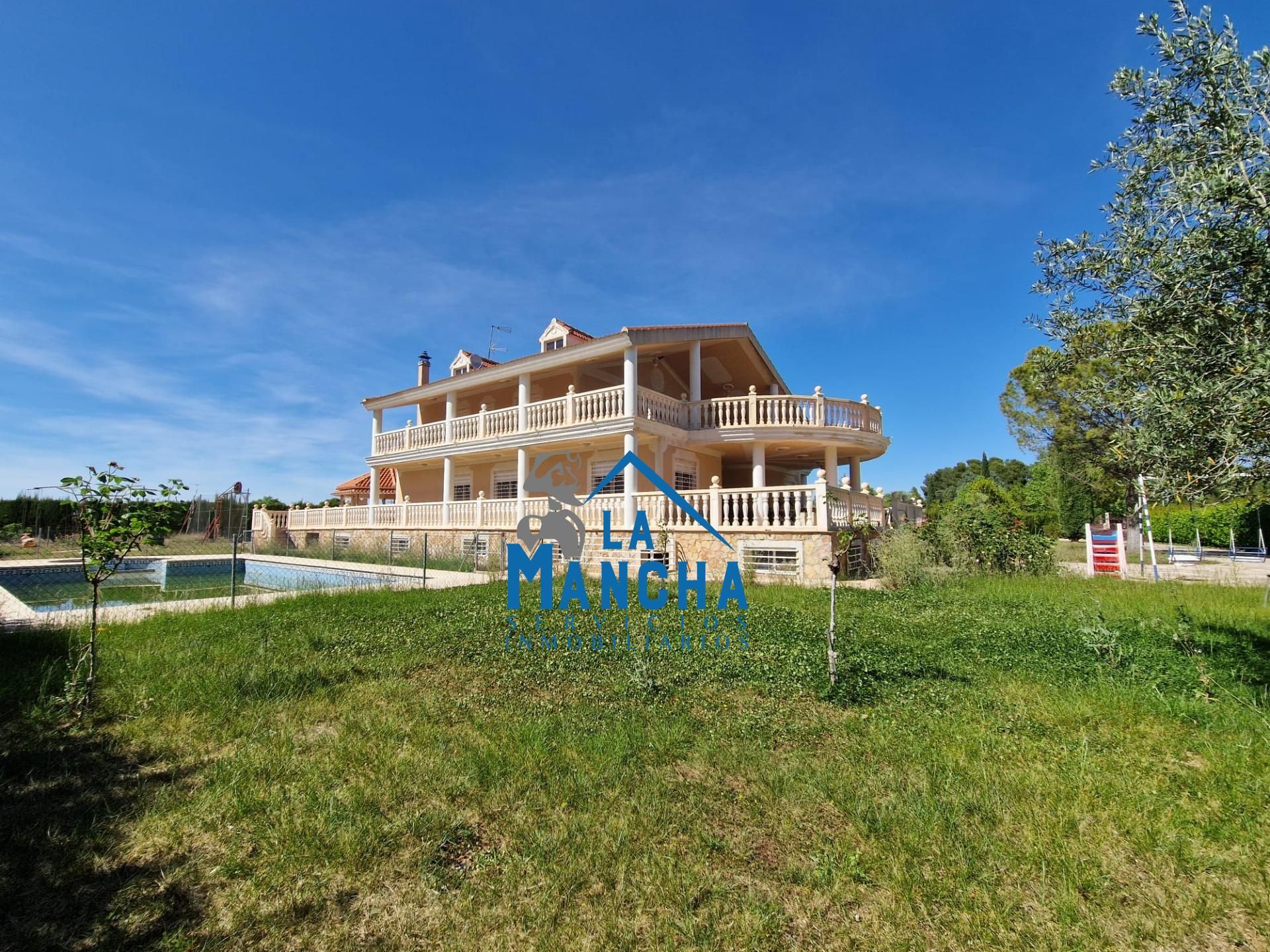 Exterior view of House or chalet for sale in  Albacete Capital  with Air Conditioner, Heating and Private garden