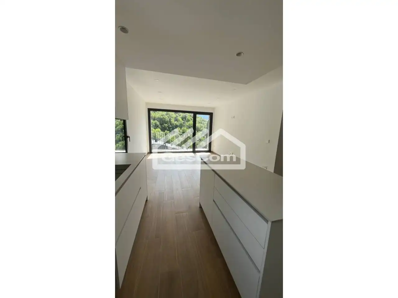 Cocina de Piso de alquiler en Escaldes – Engordany con Calefacción y Balcón