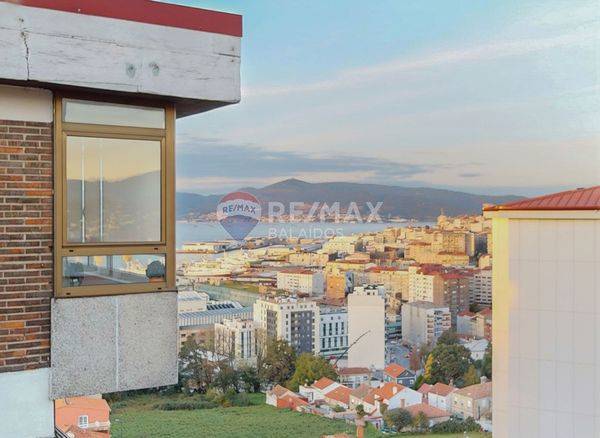 Piso en Venta en Rúa da Estrada en Coia