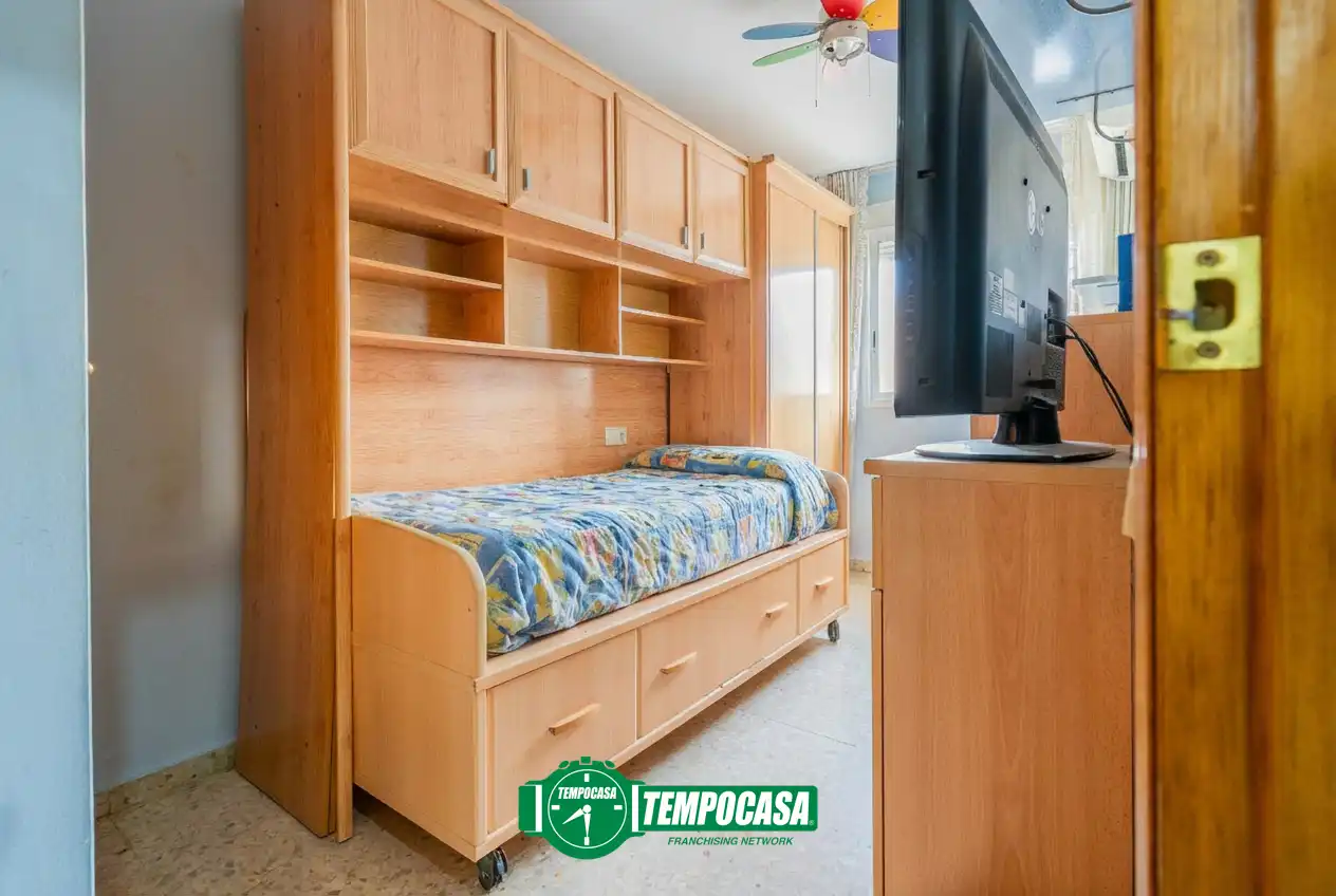 Schlafzimmer von Wohnung zum Verkauf in Valencia mit Klimaanlage und Balkon