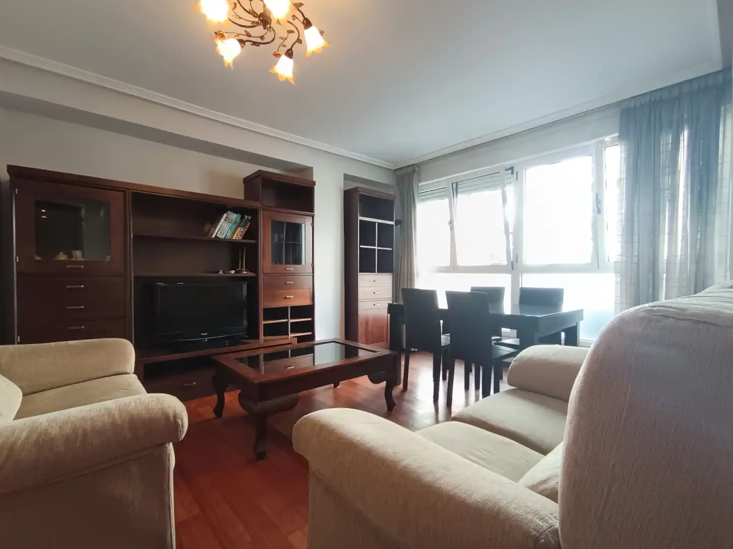 Flat for rent in Gijón - Avda. Constitución, Barrio del Centro
