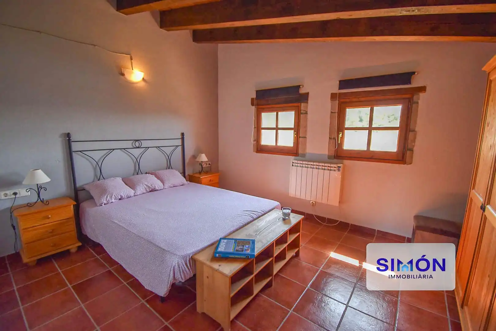 Dormitori de Finca rústica en venda en Sant Pere Sallavinera amb Aire condicionat, Calefacció i Terrassa