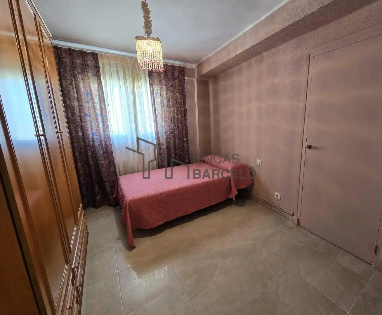 Habitación de Piso en venta en Zaragoza
