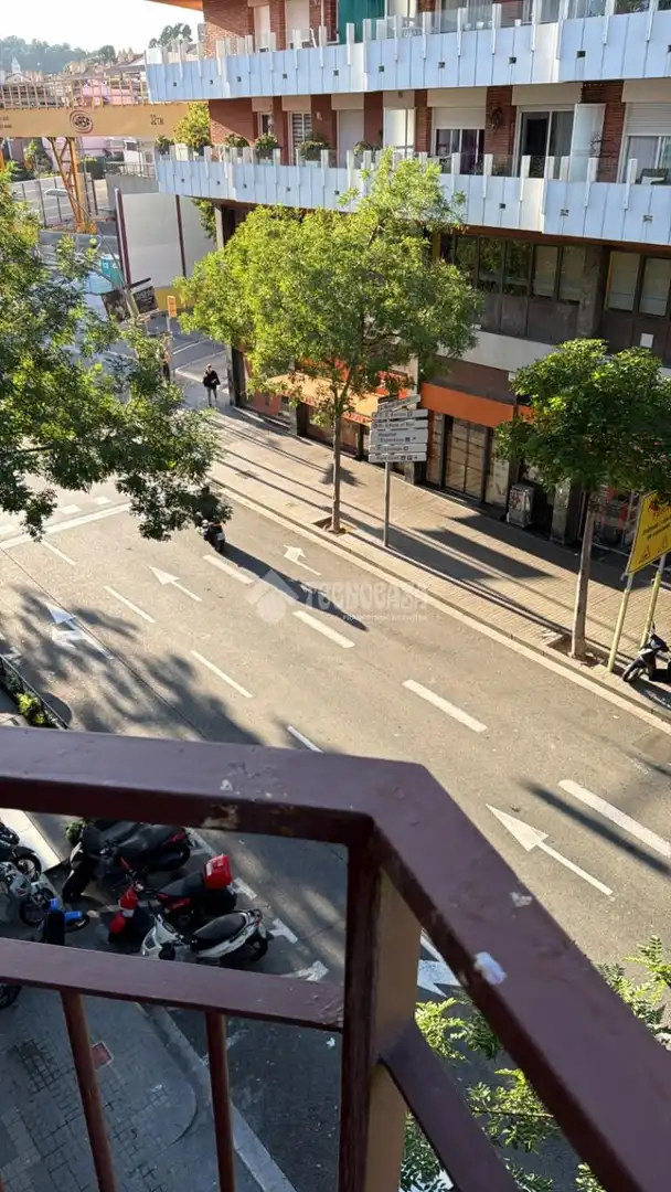 Vista exterior de Pis en venda en Barcelona