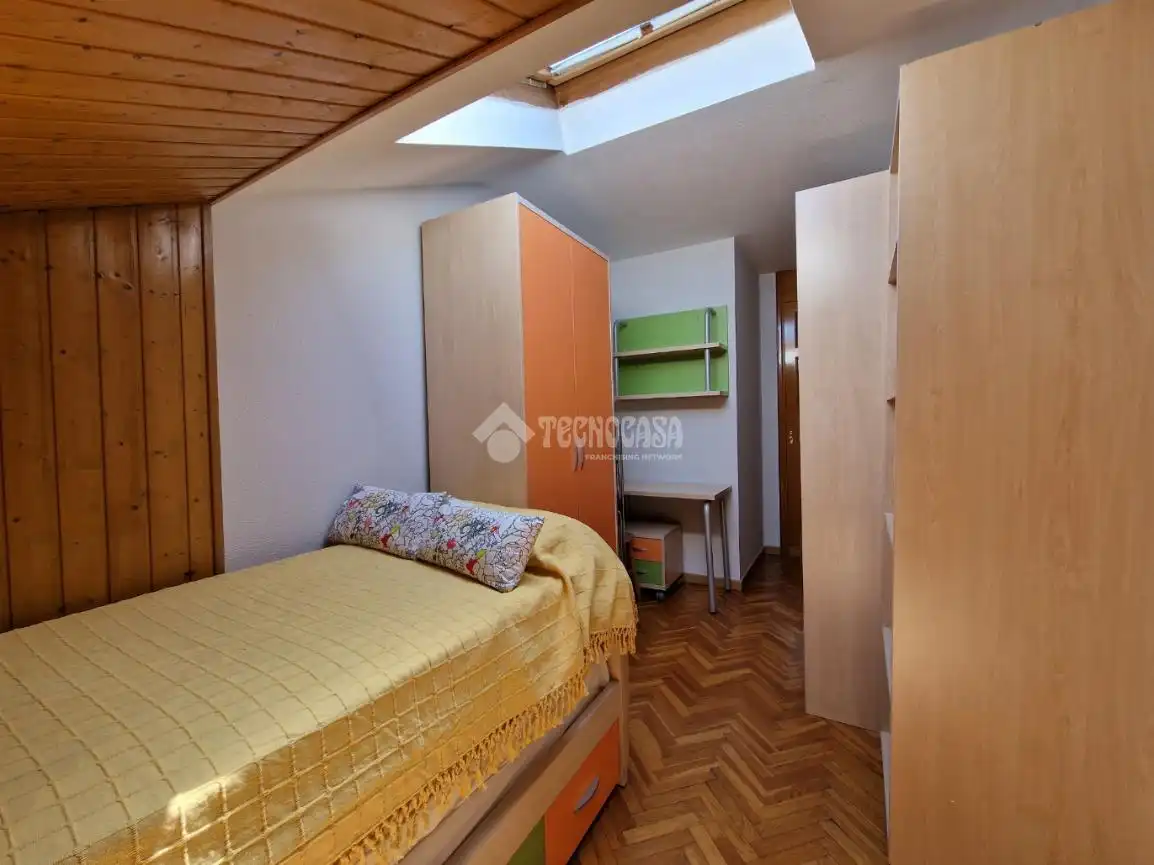 Dormitori de Pis de lloguer en Alcorcón amb Aire condicionat, Calefacció i Parquet