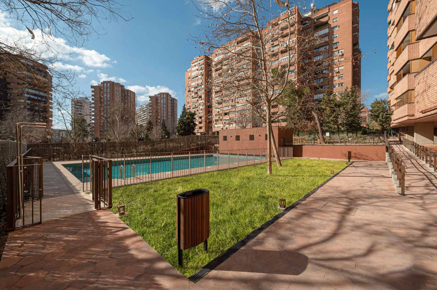 Garden of Flat for sale in  Madrid Capital  with Air Conditioner, Parquet flooring and Terrace