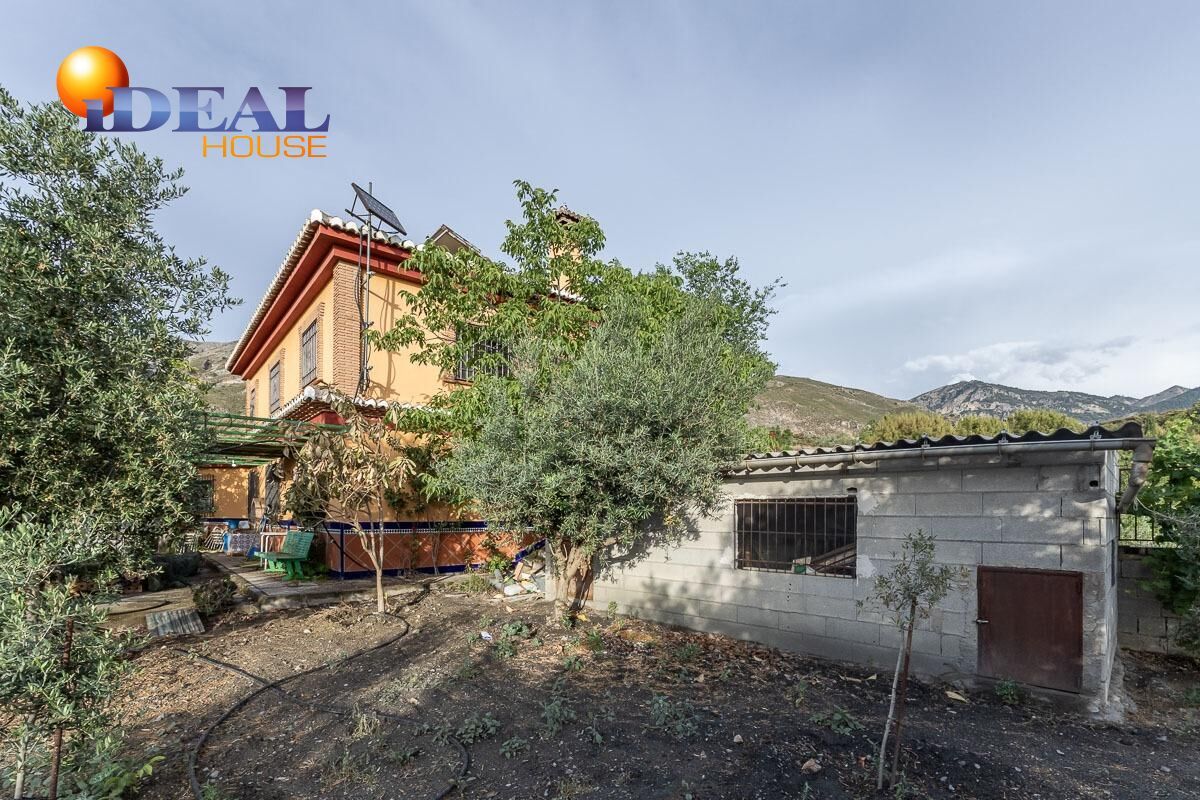 Vista exterior de Finca rústica en venda en Monachil amb Jardí privat i Piscina comunitària