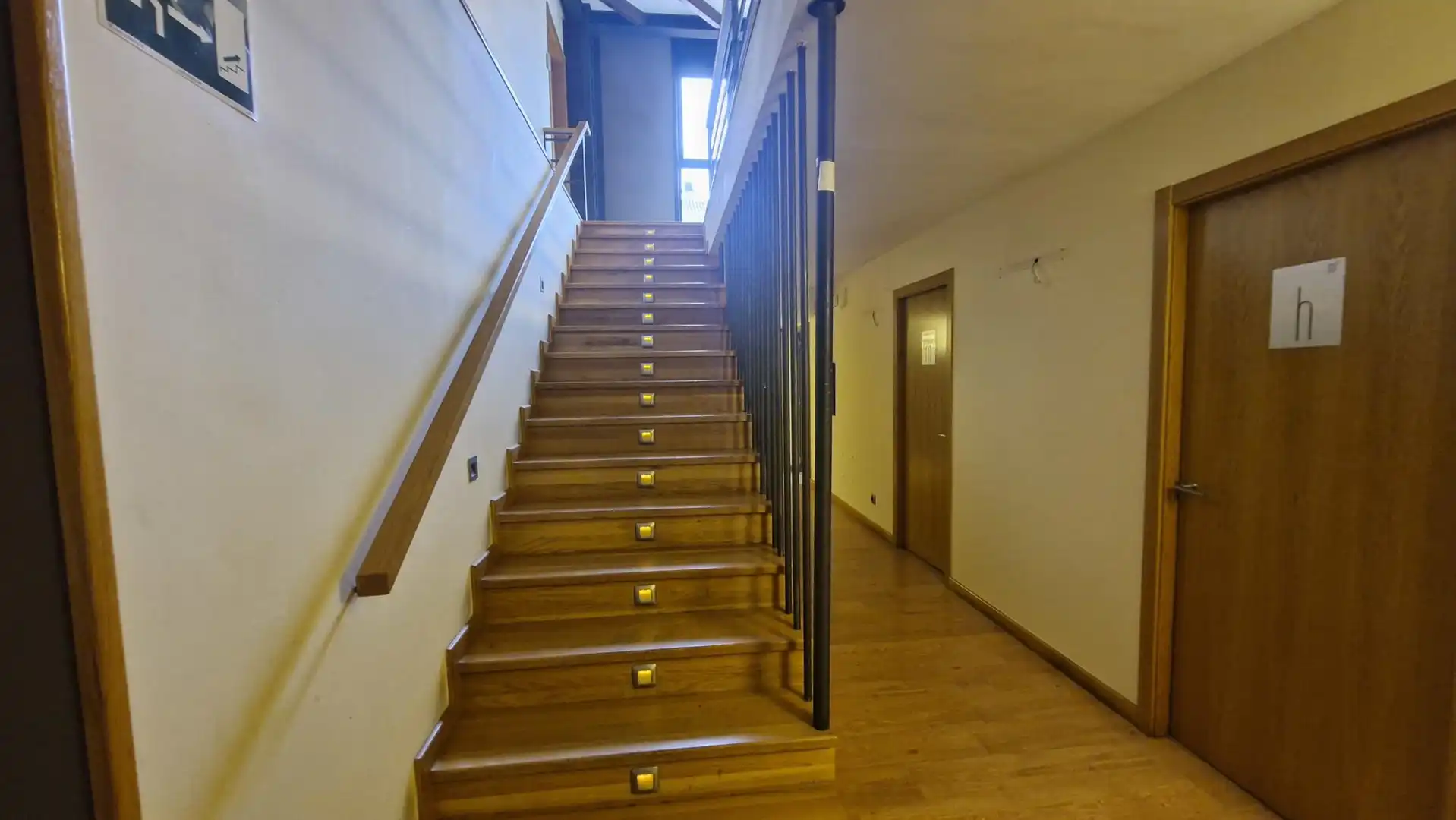 Büro zur Miete in Rúa Xosé Chao Rego 8, Santiago de Compostela, España, imagen 32