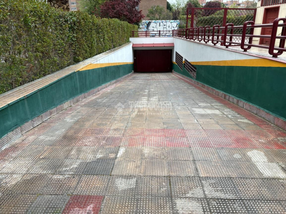 Garage for sale in CALLE DUBLIN, Veredillas