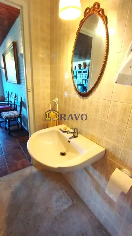 Baño de Piso en venta en Medina de Pomar con Calefacción, Jardín privado y Terraza