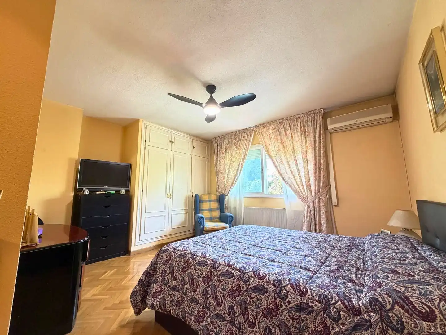 Habitación de Casa o chalet en venta en Rivas-Vaciamadrid con Aire acondicionado, Calefacción y Jardín privado