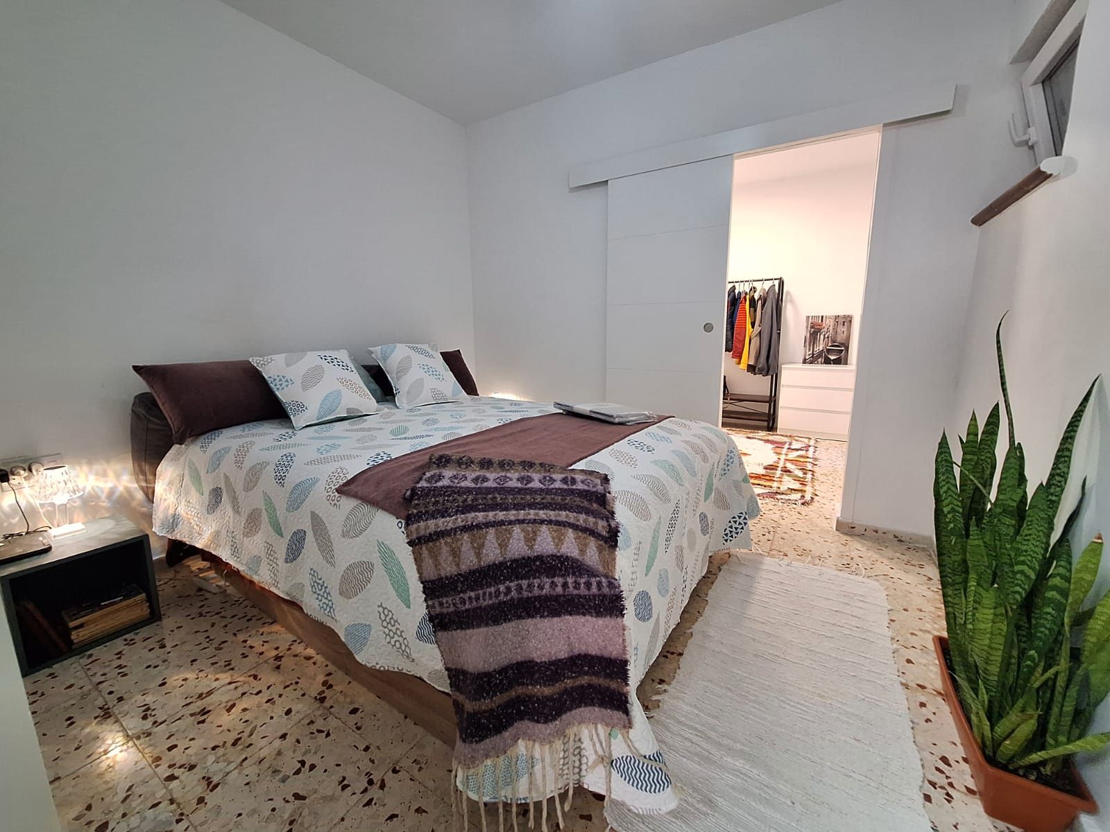 Dormitori de Pis de lloguer en La Línea de la Concepción amb Aire condicionat, Moblat i Forn