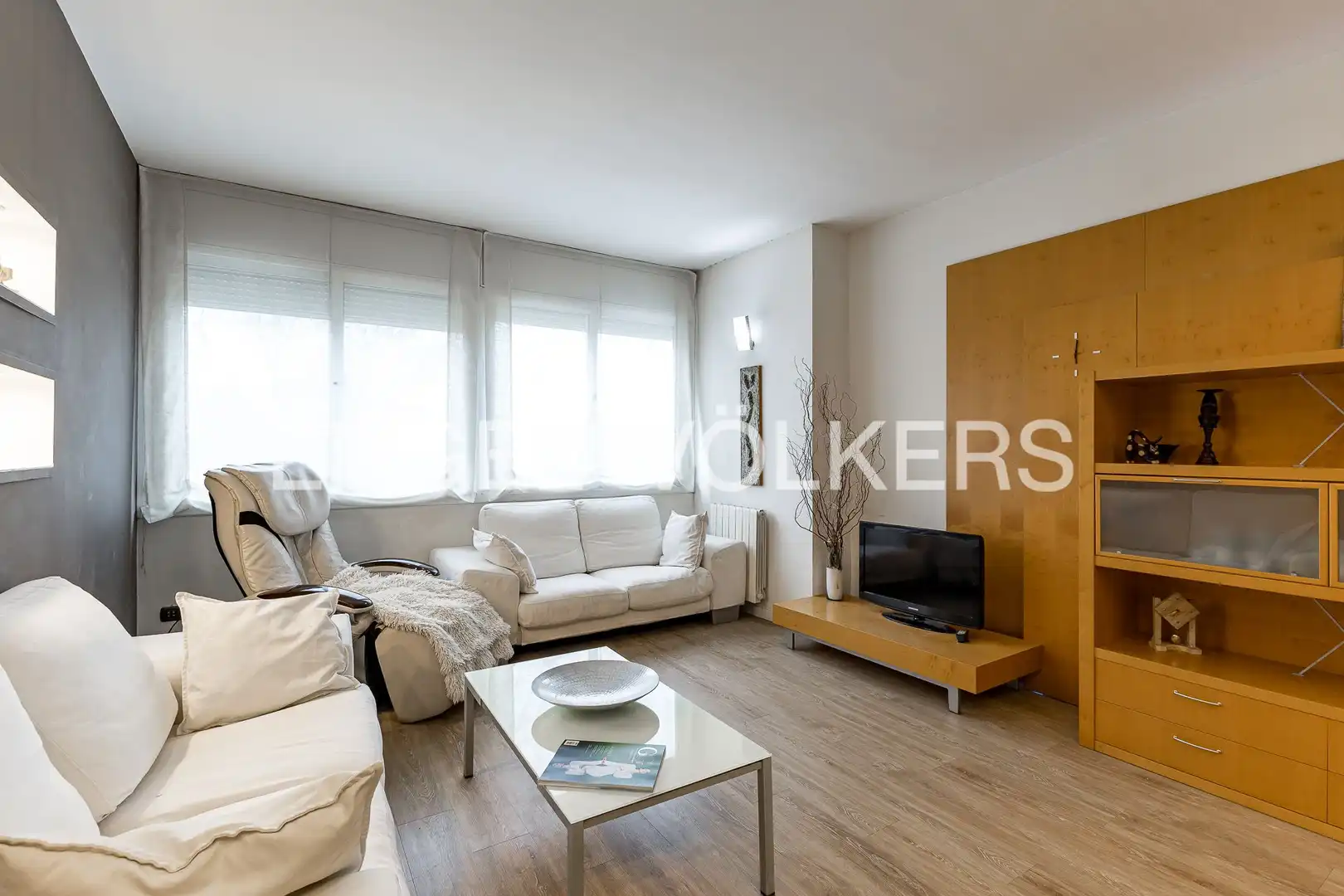 Exterior view of Flat for sale in Sant Feliu de Llobregat  with Heating, Terrace and Storage room