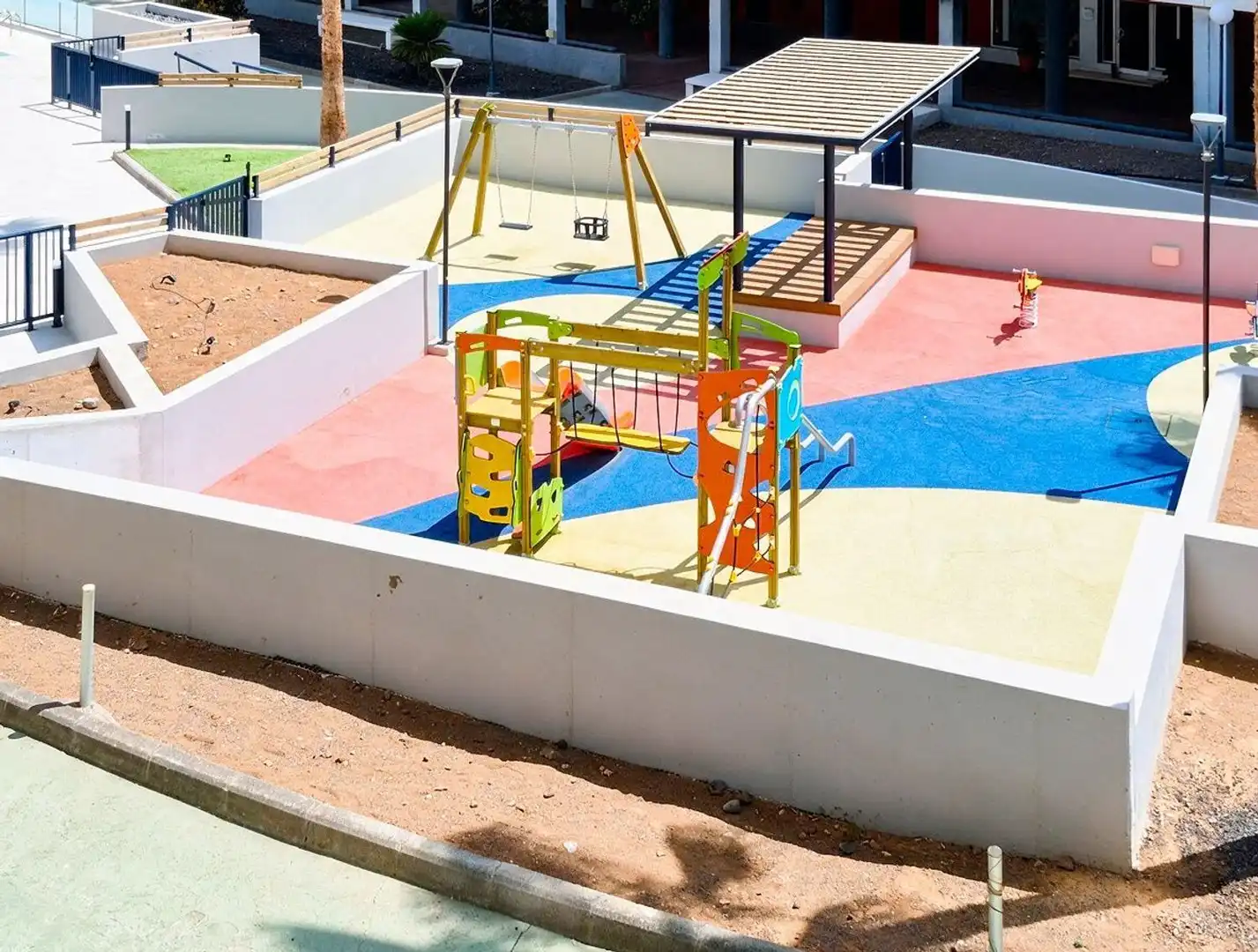 Terraza de Piso de alquiler en Las Palmas de Gran Canaria con Jardín privado, Trastero y Piscina comunitaria