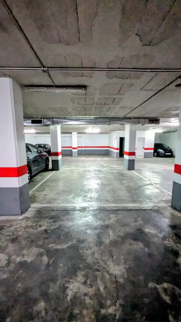 Parking of Flat for sale in Córdoba  with Air Conditioner, Heating and Private garden