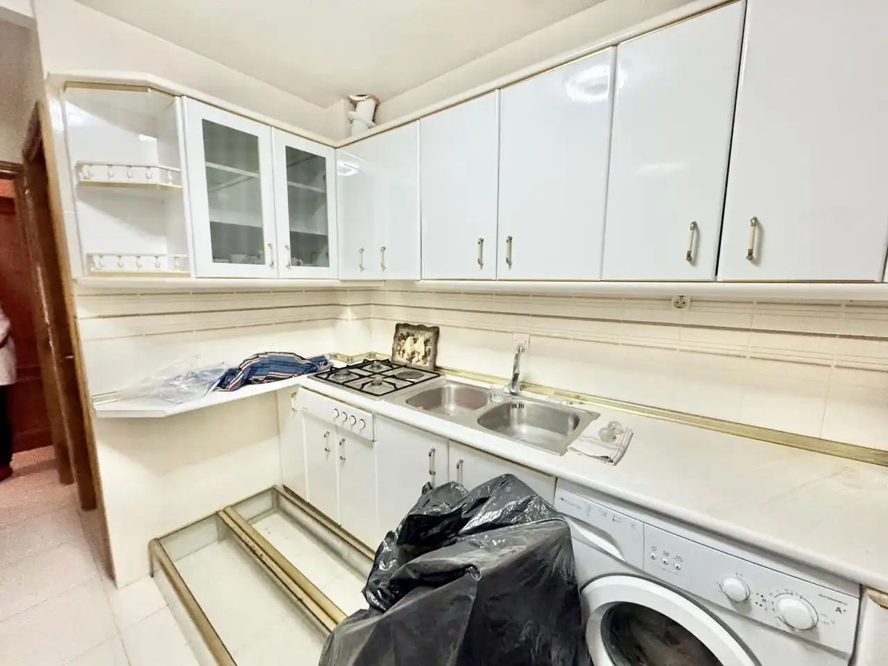 Cocina de Local en venta en Maello con Aire acondicionado